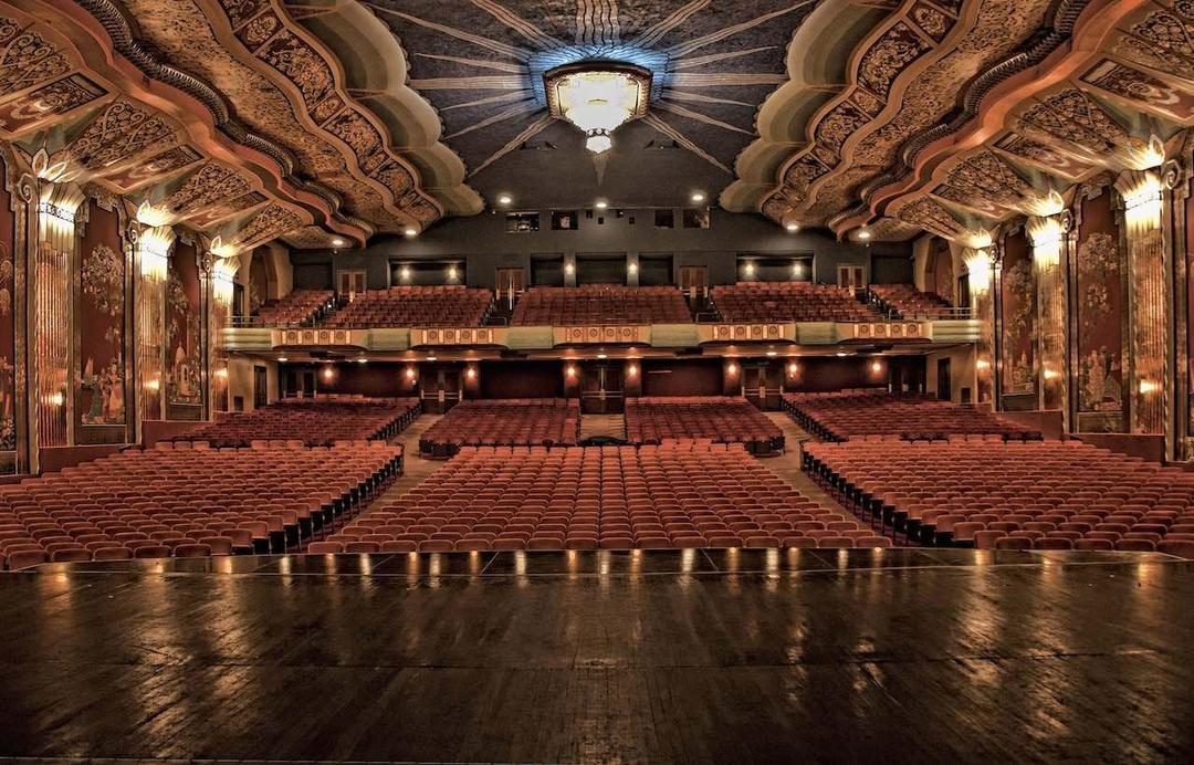 Paramount Theatre SVL