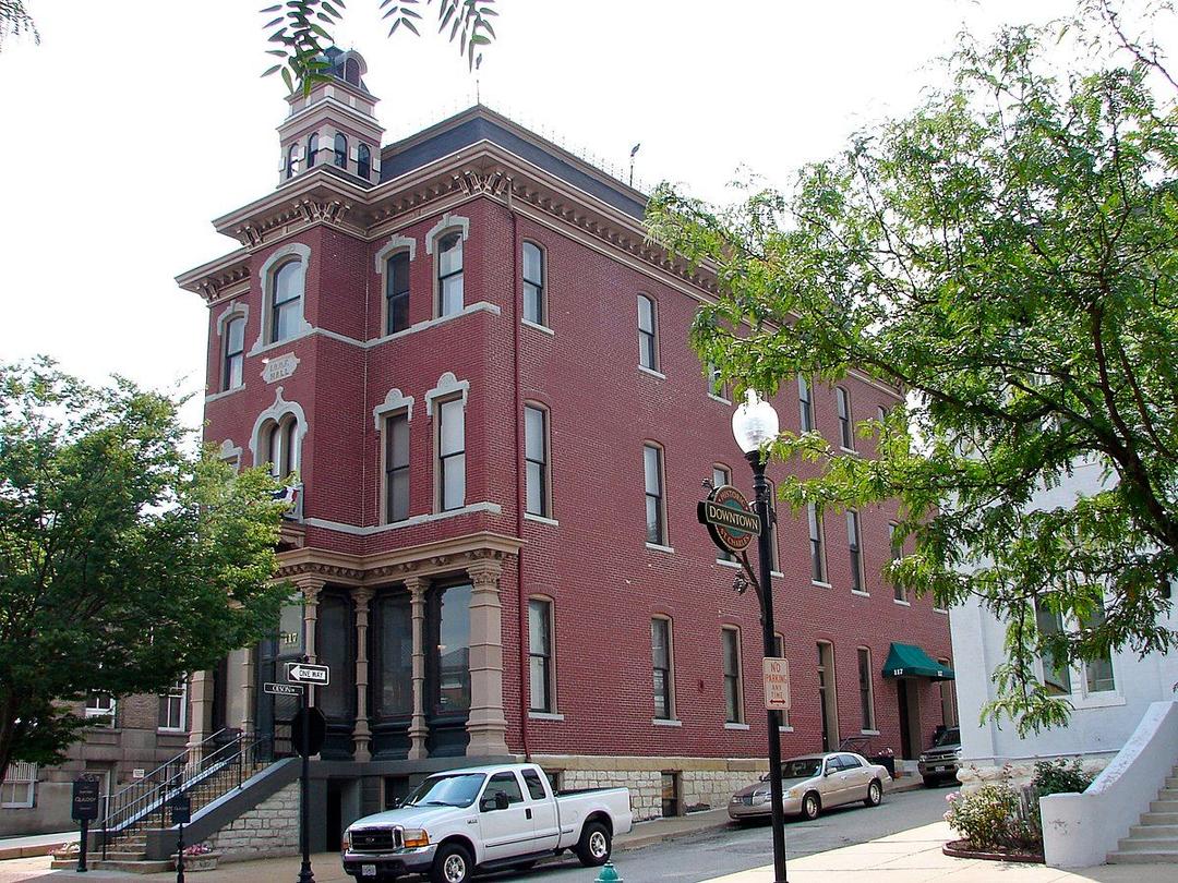 Historic Main Street St. Charles SVL