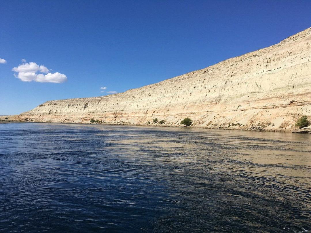 Columbia River Adventure Escape SVL
