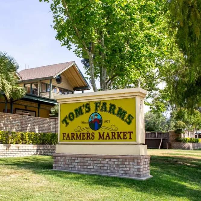 Tom‘s Farms Corona